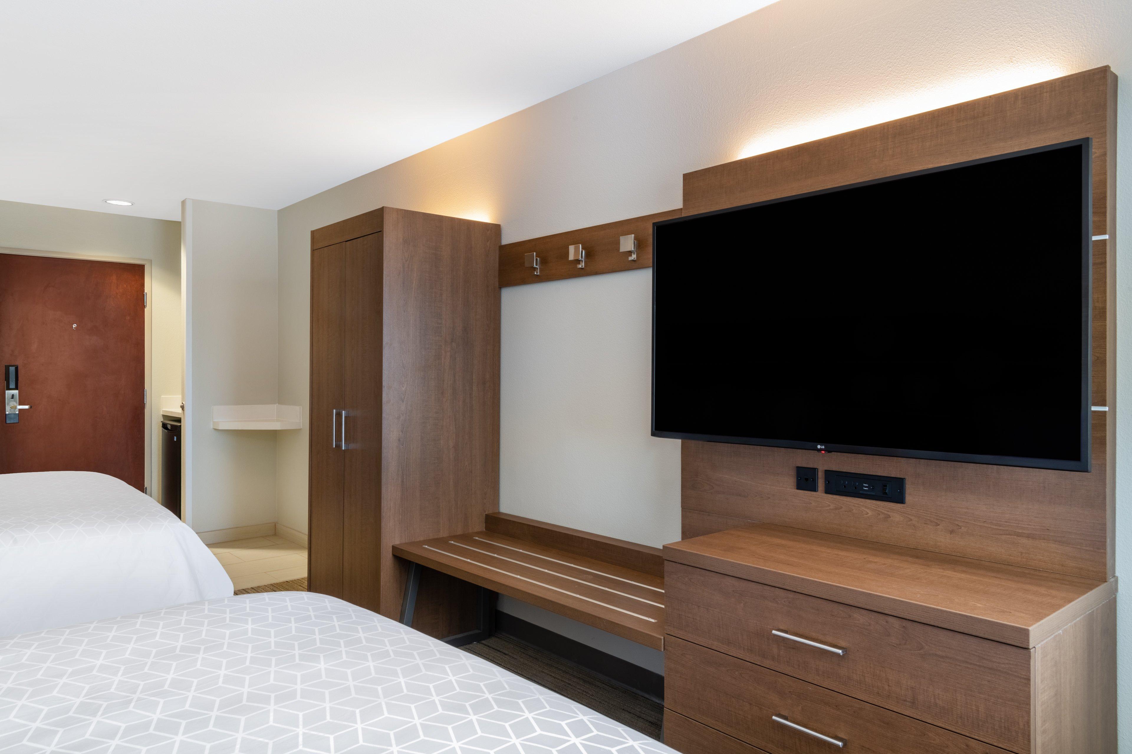 Holiday Inn Express & Suites Colorado Springs-Airport By Ihg Екстериор снимка