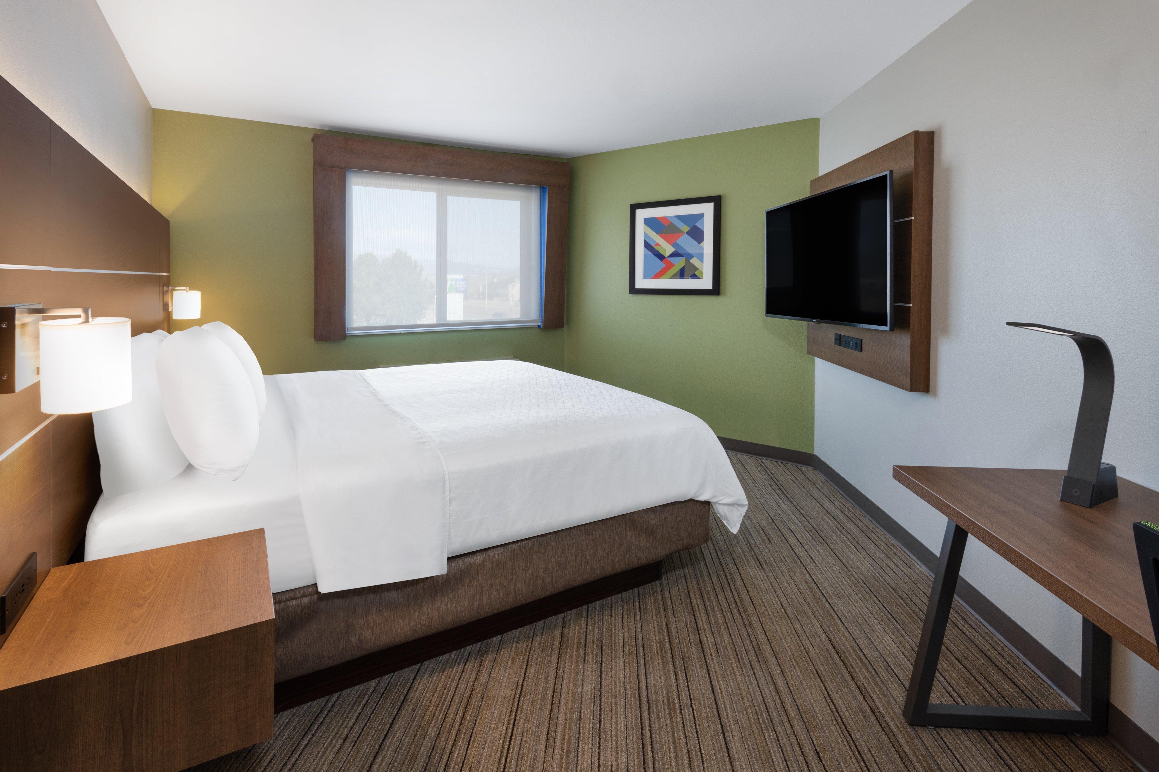 Holiday Inn Express & Suites Colorado Springs-Airport By Ihg Екстериор снимка