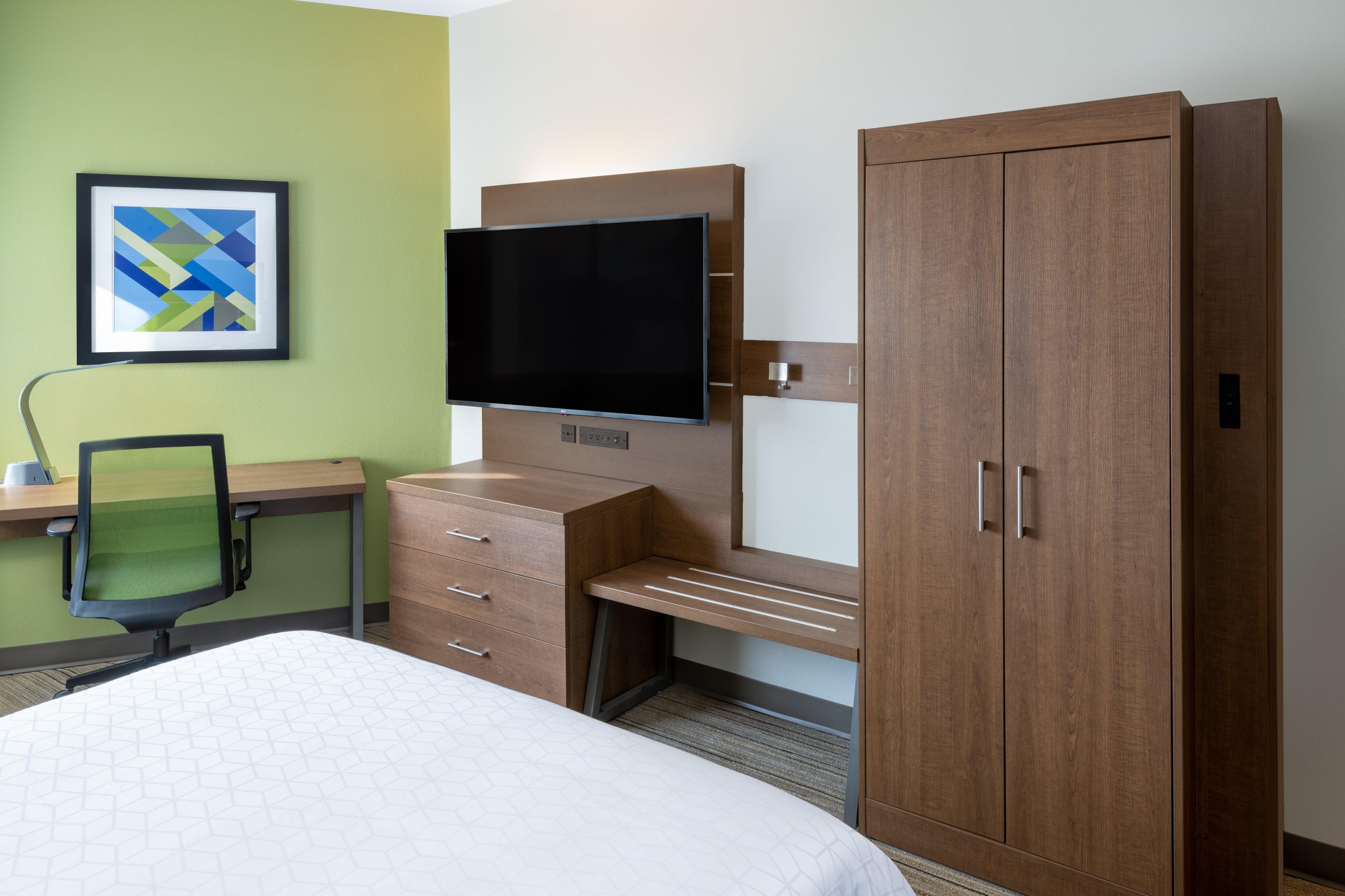 Holiday Inn Express & Suites Colorado Springs-Airport By Ihg Екстериор снимка
