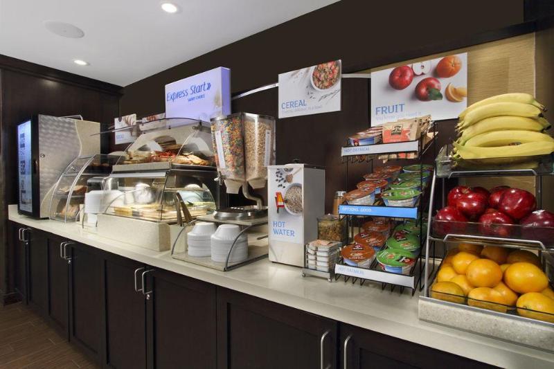 Holiday Inn Express & Suites Colorado Springs-Airport By Ihg Екстериор снимка