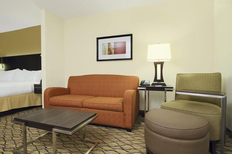 Holiday Inn Express & Suites Colorado Springs-Airport By Ihg Екстериор снимка